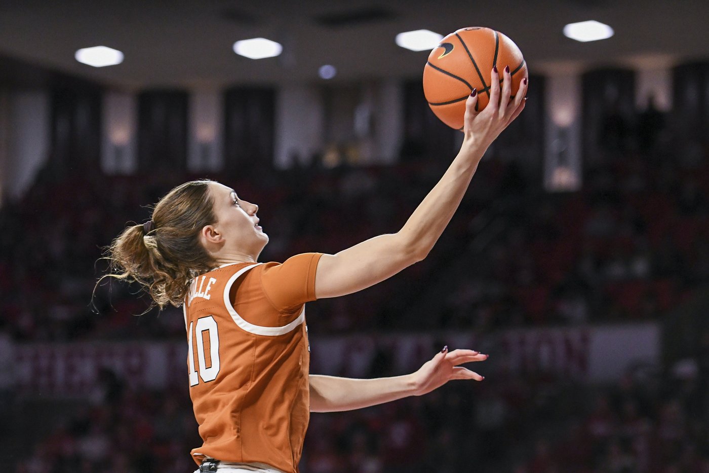 Freshman Jordan Lee comes off the bench to score 17 as No. 5 Texas beats No. 9 Oklahoma 80-73 | iNFOnews.ca