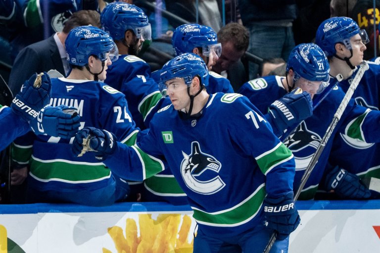 Beniers scores in shootout, Seattle Kraken outlast Vancouver Canucks for 4-3 win | iNFOnews.ca