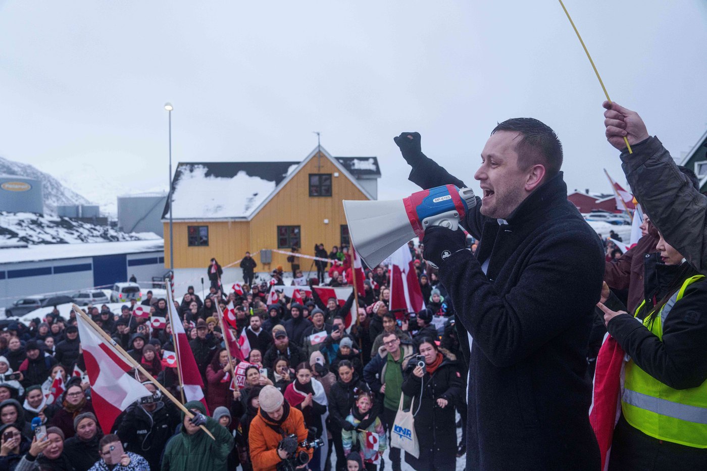 Thousands march in Greenland to support Arctic island in the face of Trump's threats to take it over | iNFOnews.ca