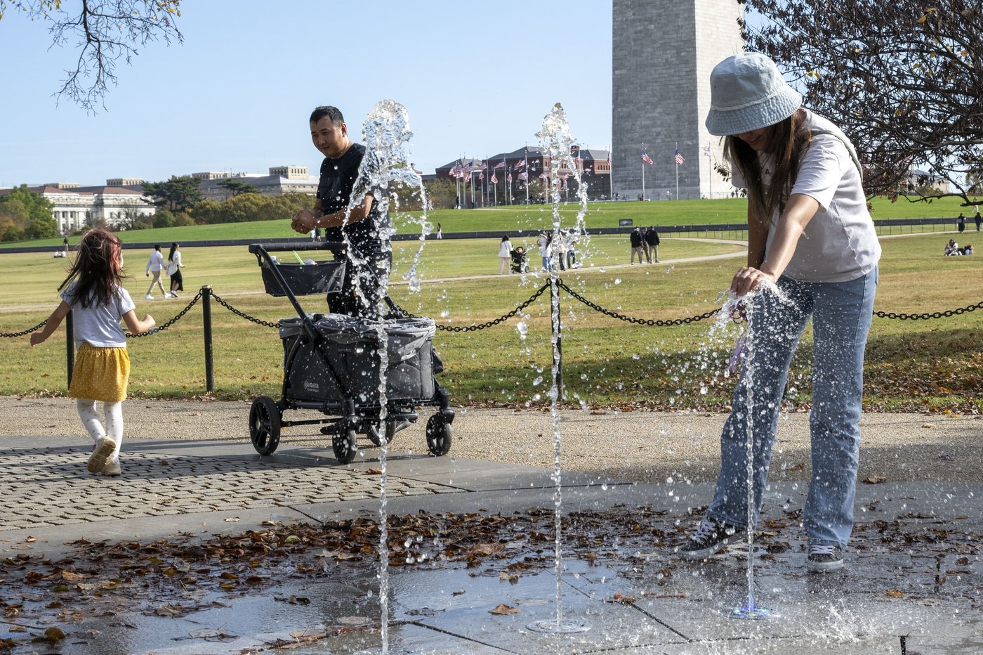 Second-warmest November on record means that 2024 is likely to be Earth's hottest year, report says | iNFOnews.ca