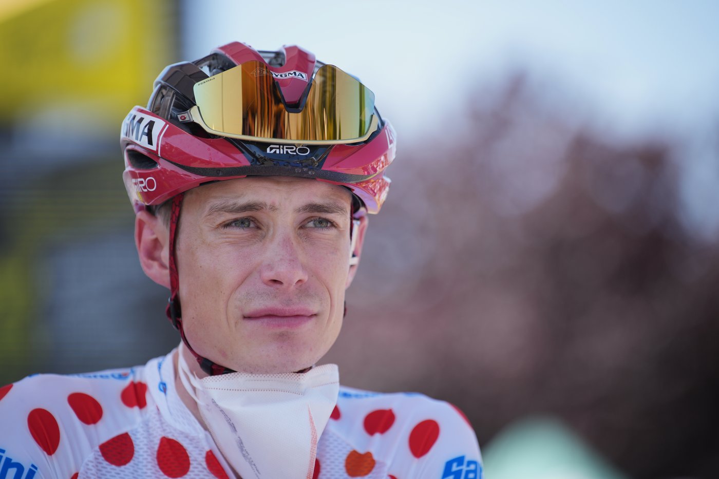 Vingegaard needs surgery on fractured collarbone after crashing out of Tour de France on Stage 15 | iNFOnews.ca