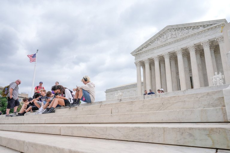 Supreme Court will decide whether criminal cases must have 12 jurors, in Florida case | iNFOnews.ca