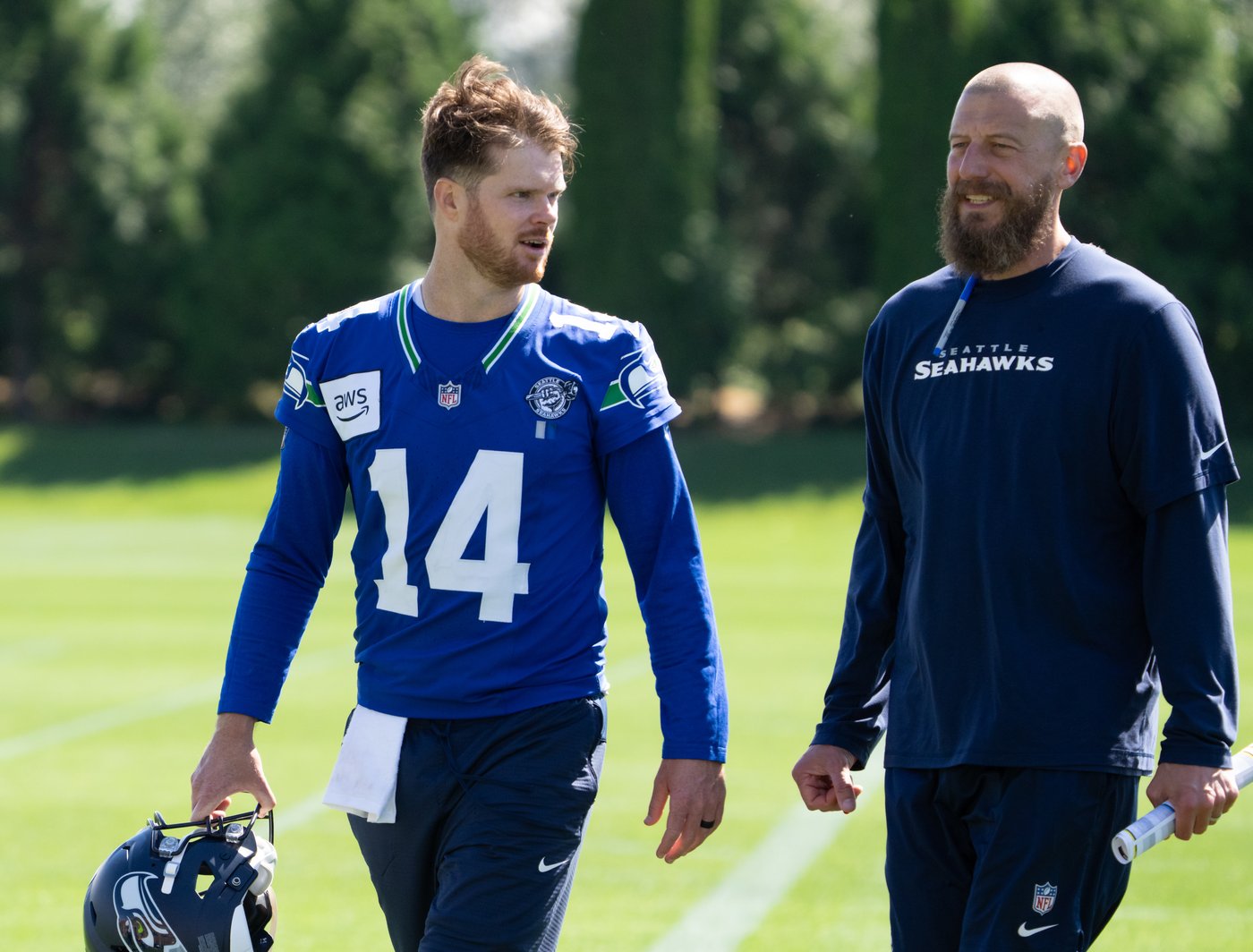 Seahawks players receive Super Bowl 60 rings to commemorate franchise's 2nd title | iNFOnews.ca