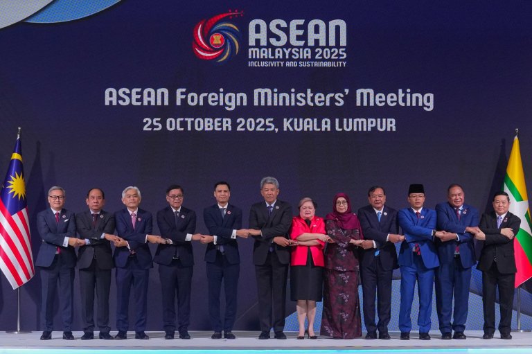 Trump’s Asia return and East Timor’s entry take spotlight in landmark ASEAN summit | iNFOnews.ca Trump’s Asia return and East Timor’s entry take spotlight in landmark ASEAN summit | iNFOnews.ca
