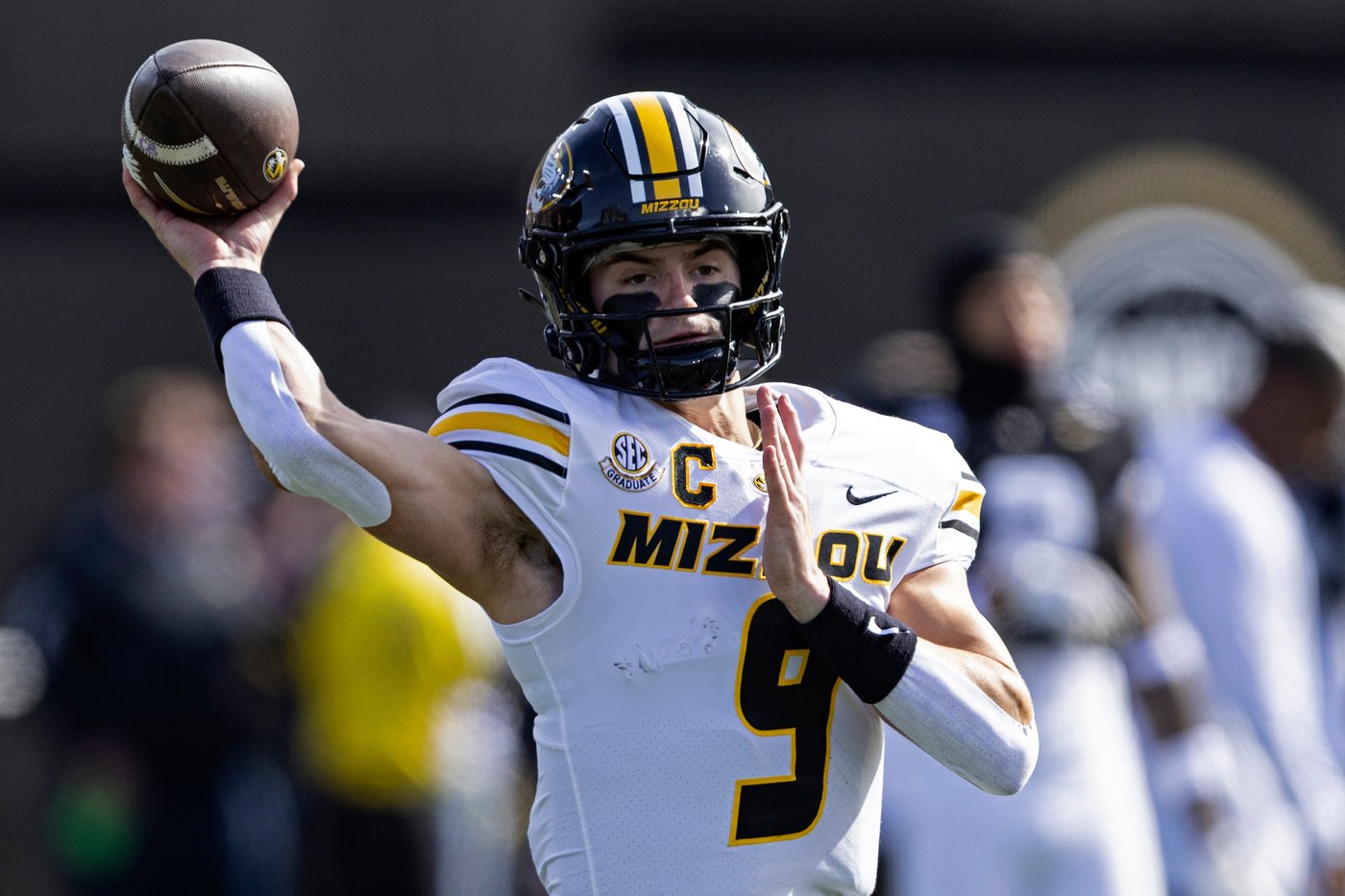 Virginia coach Tony Elliott names Beau Pribula starting QB entering the 2026 season | iNFOnews.ca