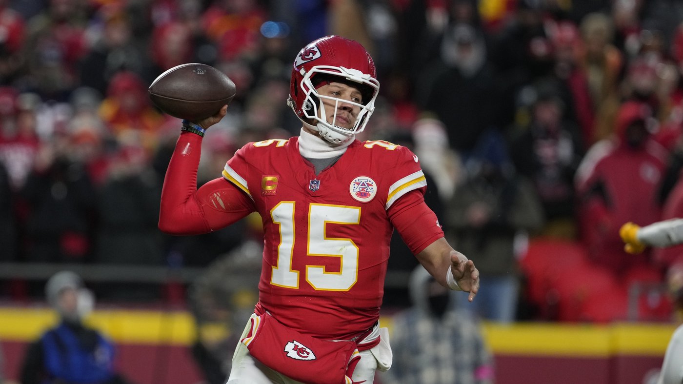 Could Patrick Mahomes' actions lead the NFL to join the NBA and NHL in cracking down on flopping? | iNFOnews.ca