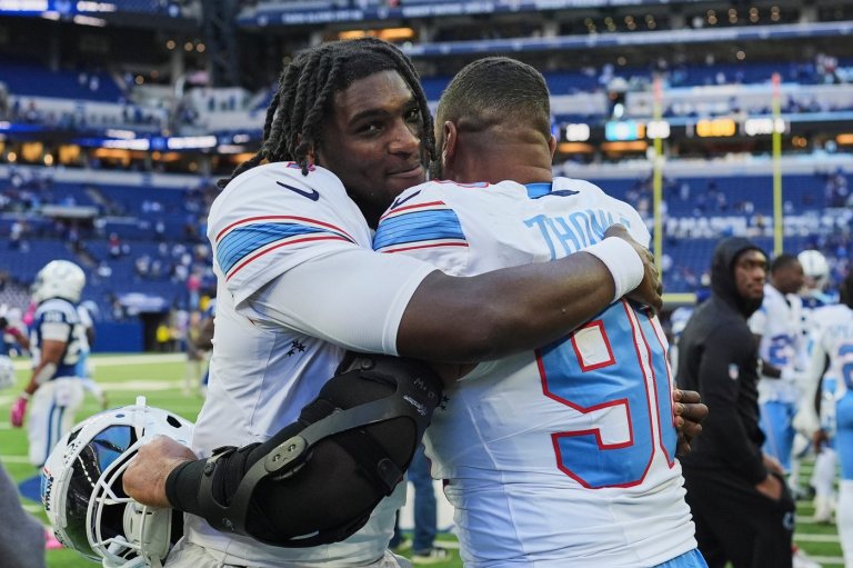 Titans use special teams plays and defense to rally past Colts 26-20 for 1st win of the season | iNFOnews.ca