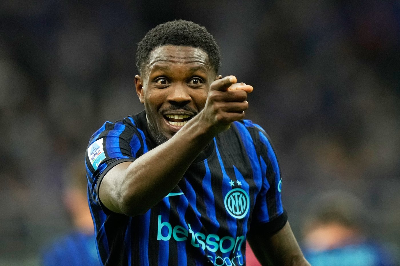 Thuram's goal and Lautaro's assist lead Inter to the Serie A title and a long-awaited San Siro party | iNFOnews.ca Thuram's goal and Lautaro's assist lead Inter to the Serie A title and a long-awaited San Siro party | iNFOnews.ca