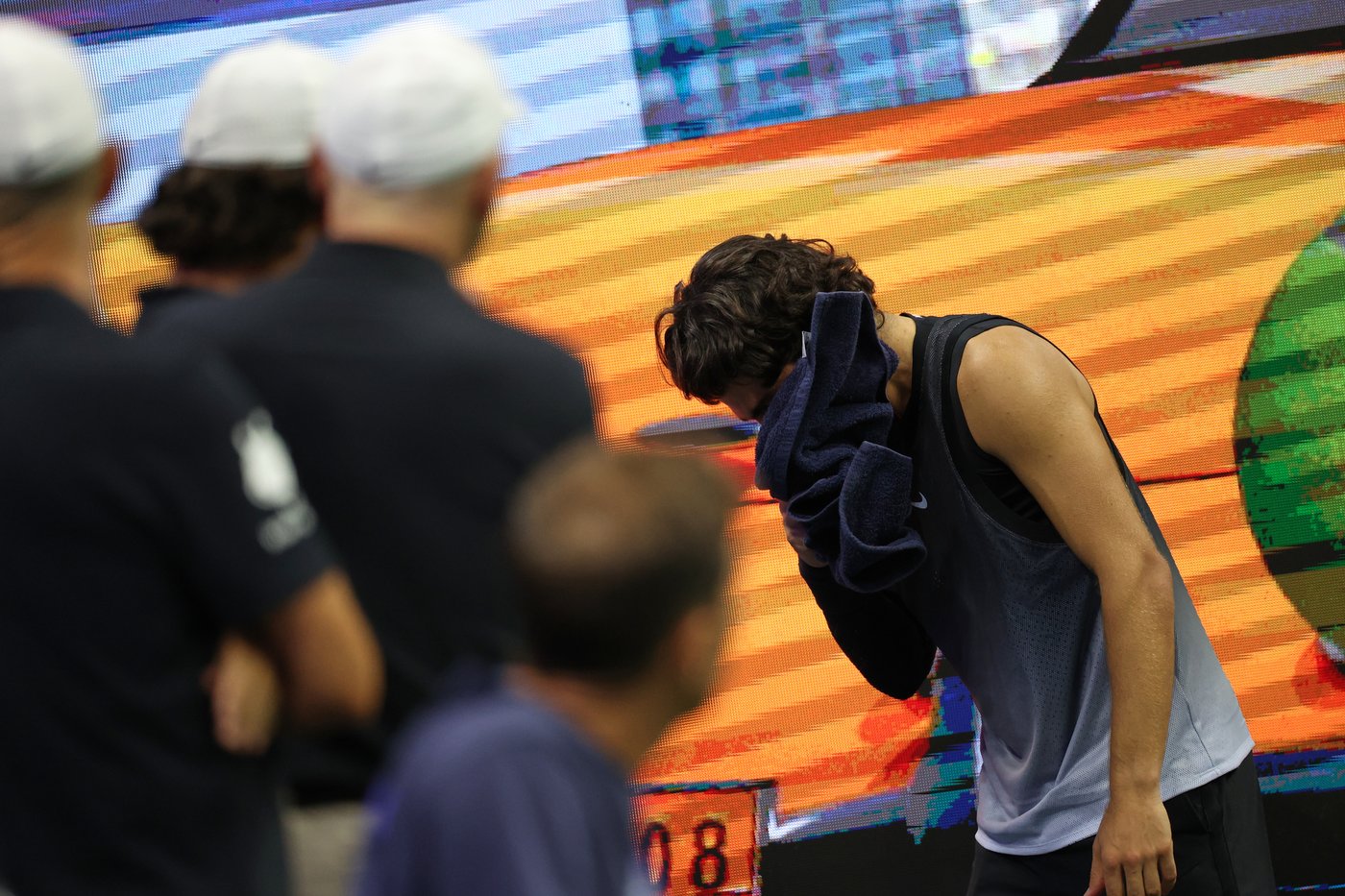 Shelton ends Alcaraz's title reign in late-night marathon, will face Tiafoe in US Open semis | iNFOnews.ca