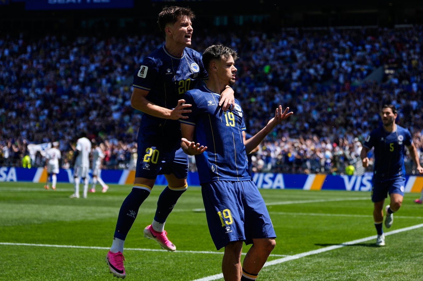 Bosnia-Herzegovina boosts chances of advancing at World Cup with 3-1 win over Qatar | iNFOnews.ca Bosnia-Herzegovina boosts chances of advancing at World Cup with 3-1 win over Qatar | iNFOnews.ca
