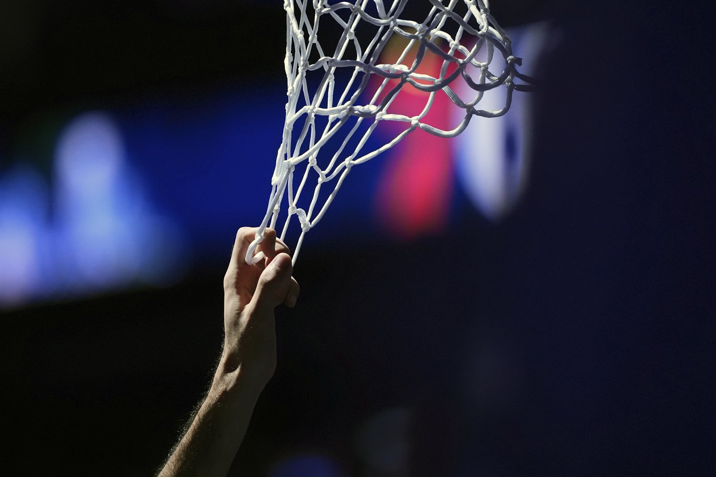 Franz Wagner and Jalen Suggs power the Magic to a 106-102 win over the short-handed 76ers | iNFOnews.ca