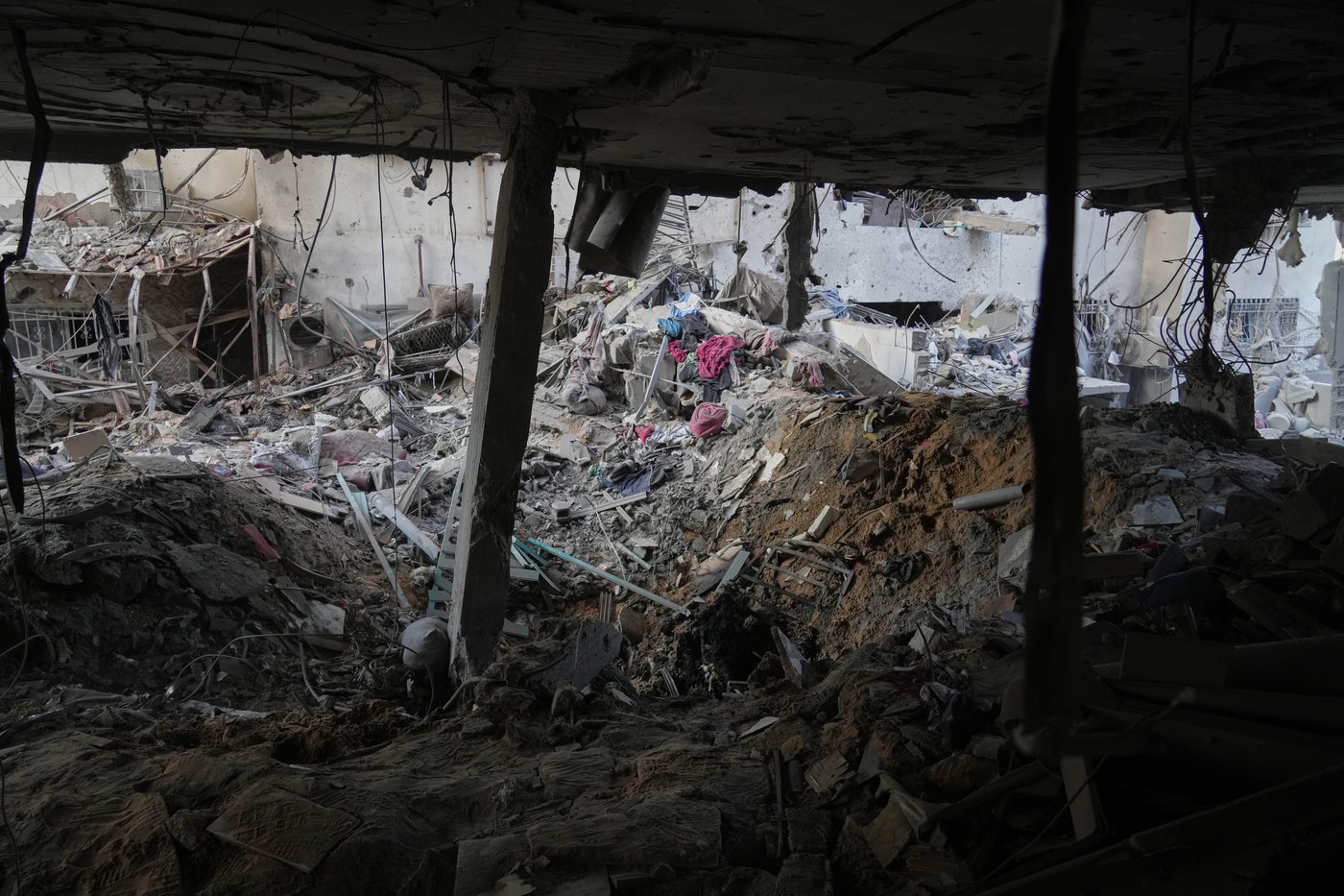 Co-pilot in FlyDubai attack is identified, and other Mideast developments | iNFOnews.ca