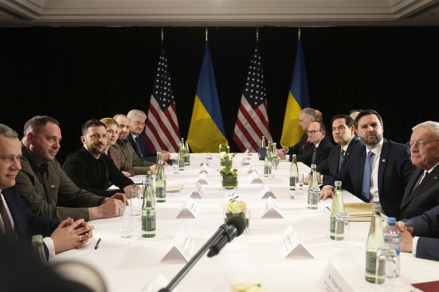 US presented Ukraine with a document to access its minerals but offered almost nothing in return | iNFOnews.ca