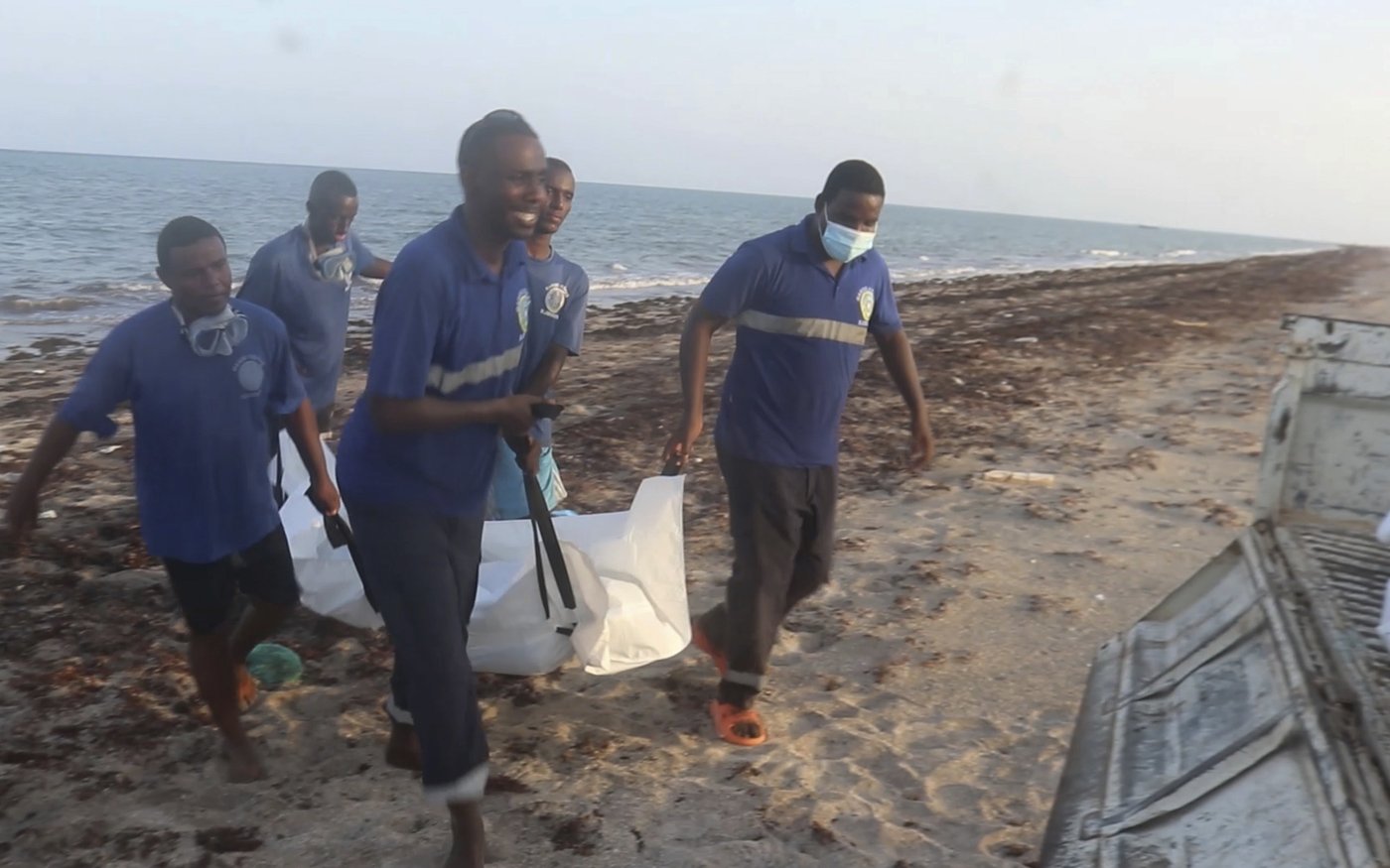 Dozens of migrants still missing off Djibouti's coast after smugglers forced them out of boats | iNFOnews.ca