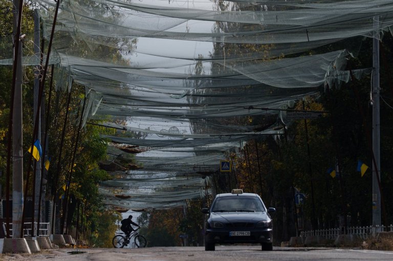 Humanitarian aid set to enter Oleshky as a rare Russia-Ukraine truce holds for a third day | iNFOnews.ca