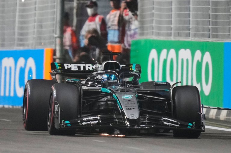 George Russell on pole for Singapore Grand Prix as Verstappen beats McLarens | iNFOnews.ca