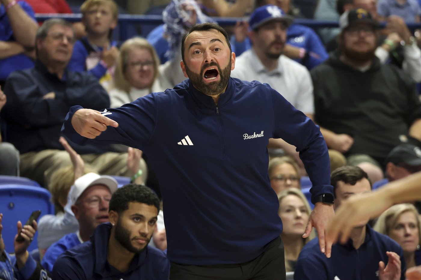Brea scores 20 points off the bench to pace Kentucky | iNFOnews.ca