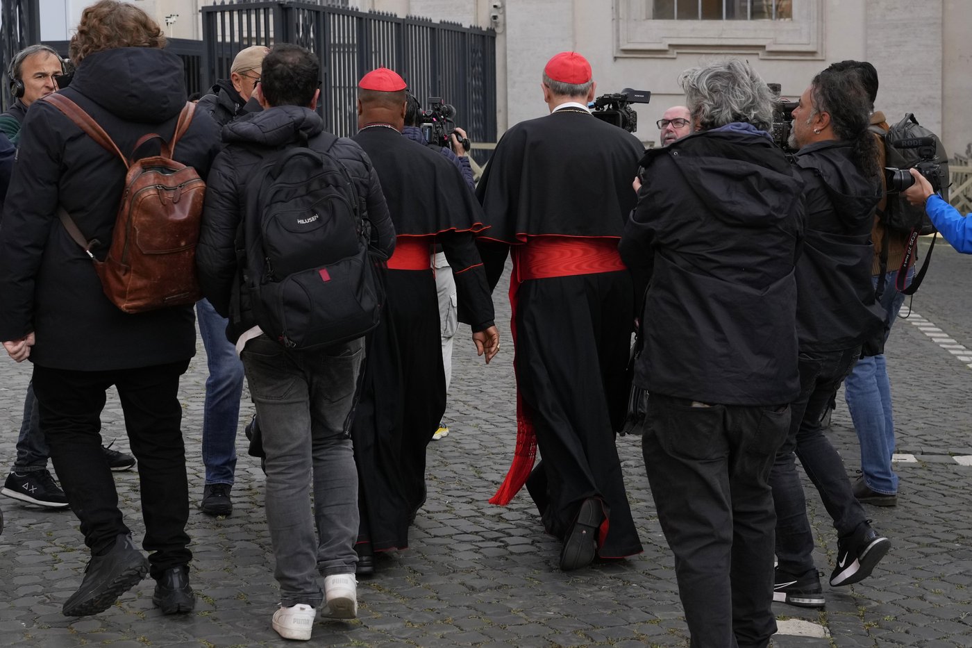 Conclave to elect a new pope will start on May 7 as cardinals get to know one another | iNFOnews.ca
