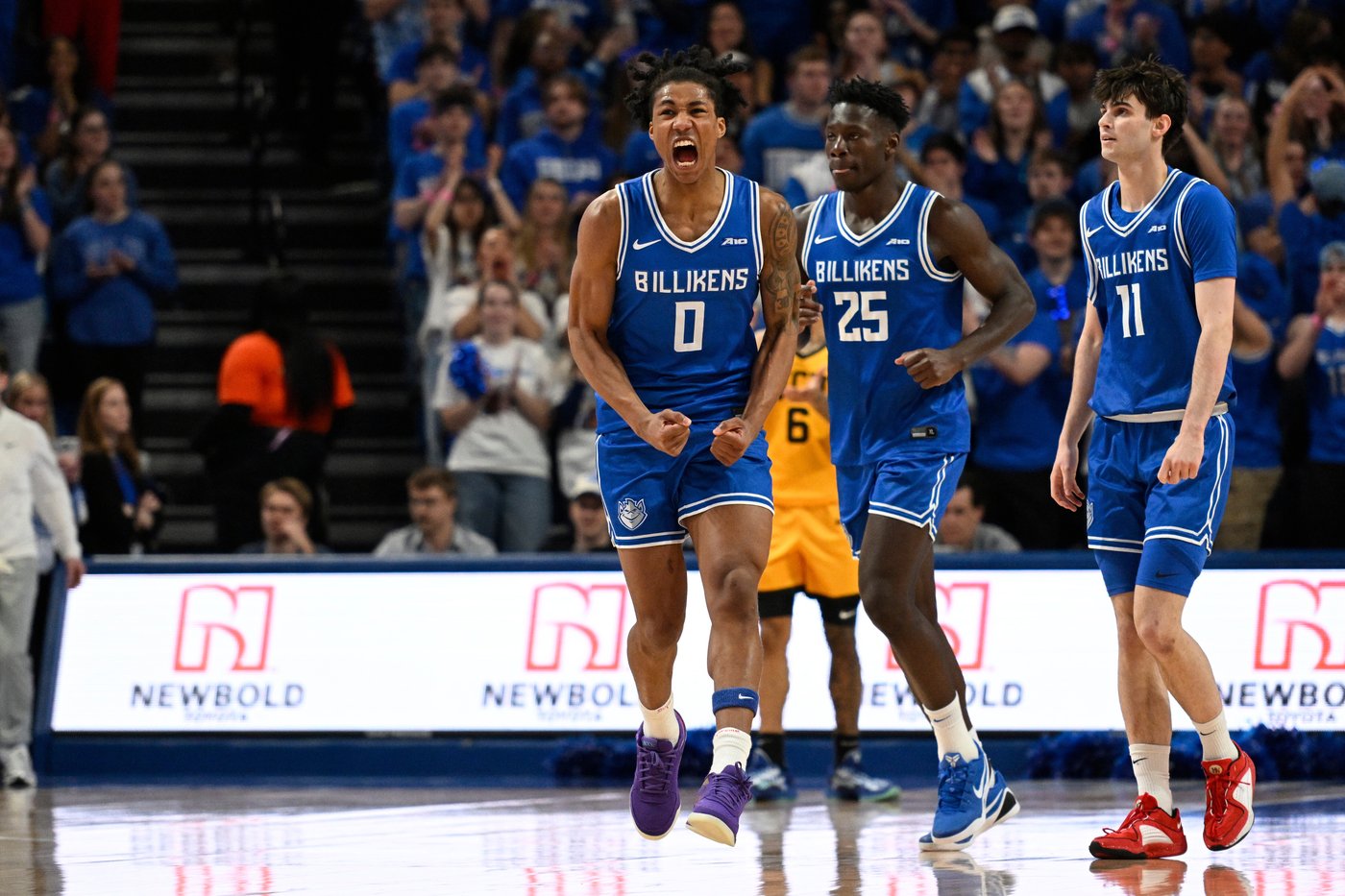 Thames leads second-half rally, No. 18 Saint Louis beats VCU 88-75 as benches empty | iNFOnews.ca