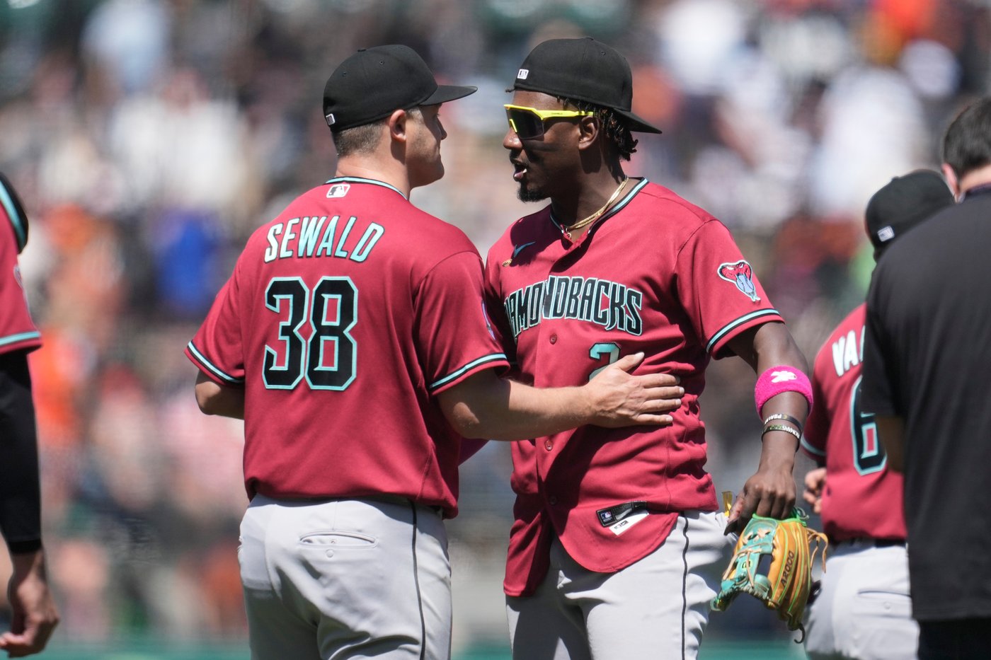 Diamondbacks beat Giants 3-2 for series sweep, 10th win in 11 games | iNFOnews.ca