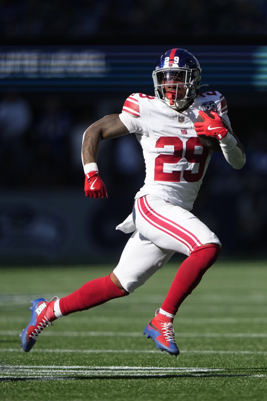 Giants use strong performance from Daniel Jones and late TD on blocked kick to beat Seahawks 29-20 | iNFOnews.ca Giants use strong performance from Daniel Jones and late TD on blocked kick to beat Seahawks 29-20 | iNFOnews.ca