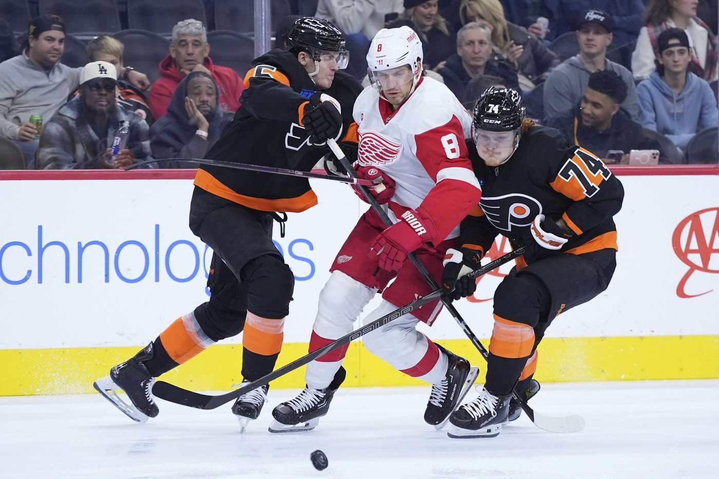 Scott Laughton scores career-high 4 goals for the Flyers' 4-1 victory over the Red Wings | iNFOnews.ca Scott Laughton scores career-high 4 goals for the Flyers' 4-1 victory over the Red Wings | iNFOnews.ca