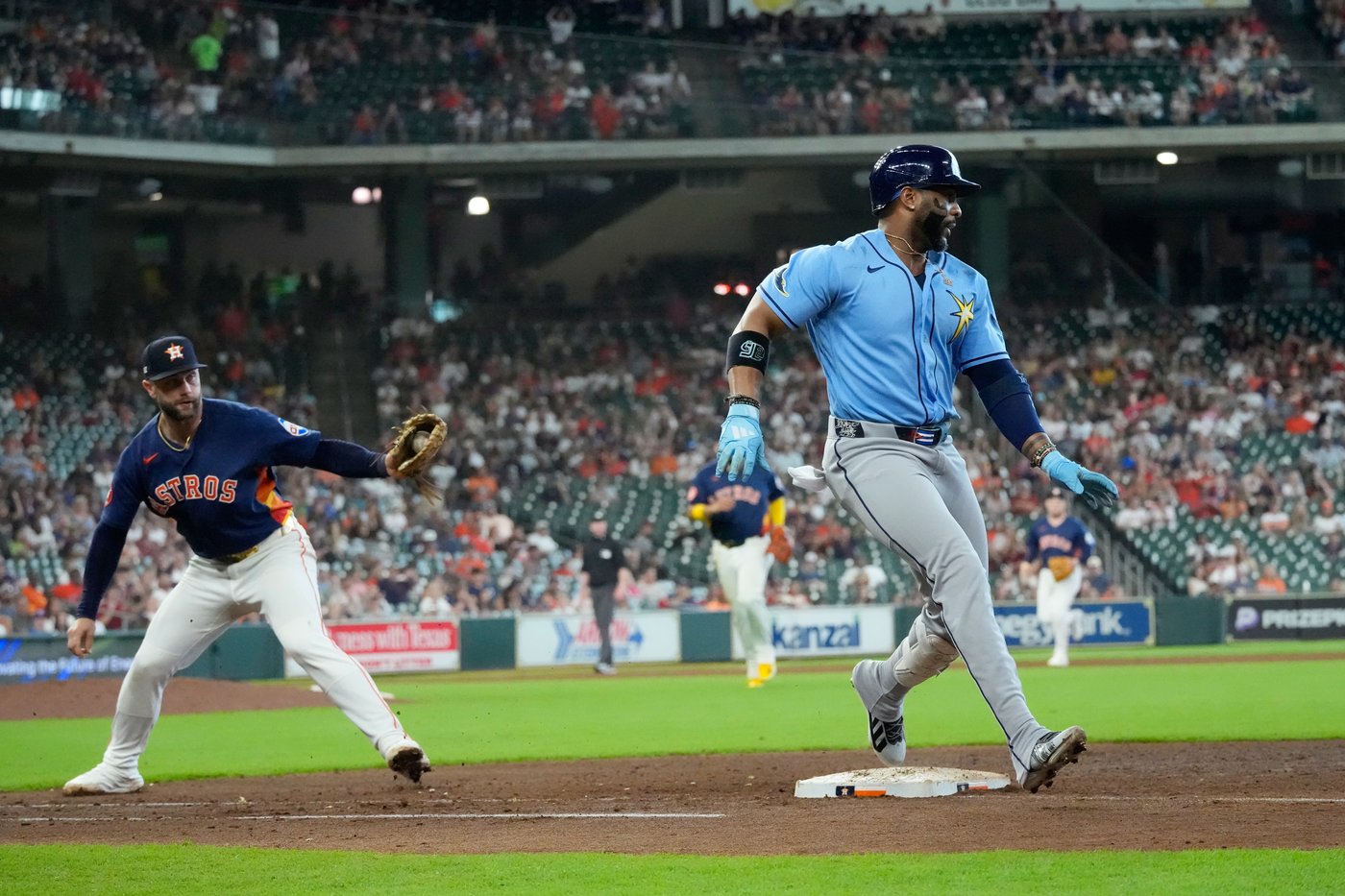 Walker and Paredes hit HRs, 4 pitchers combine for shutout as Astros beat Rays 2-0 | iNFOnews.ca
