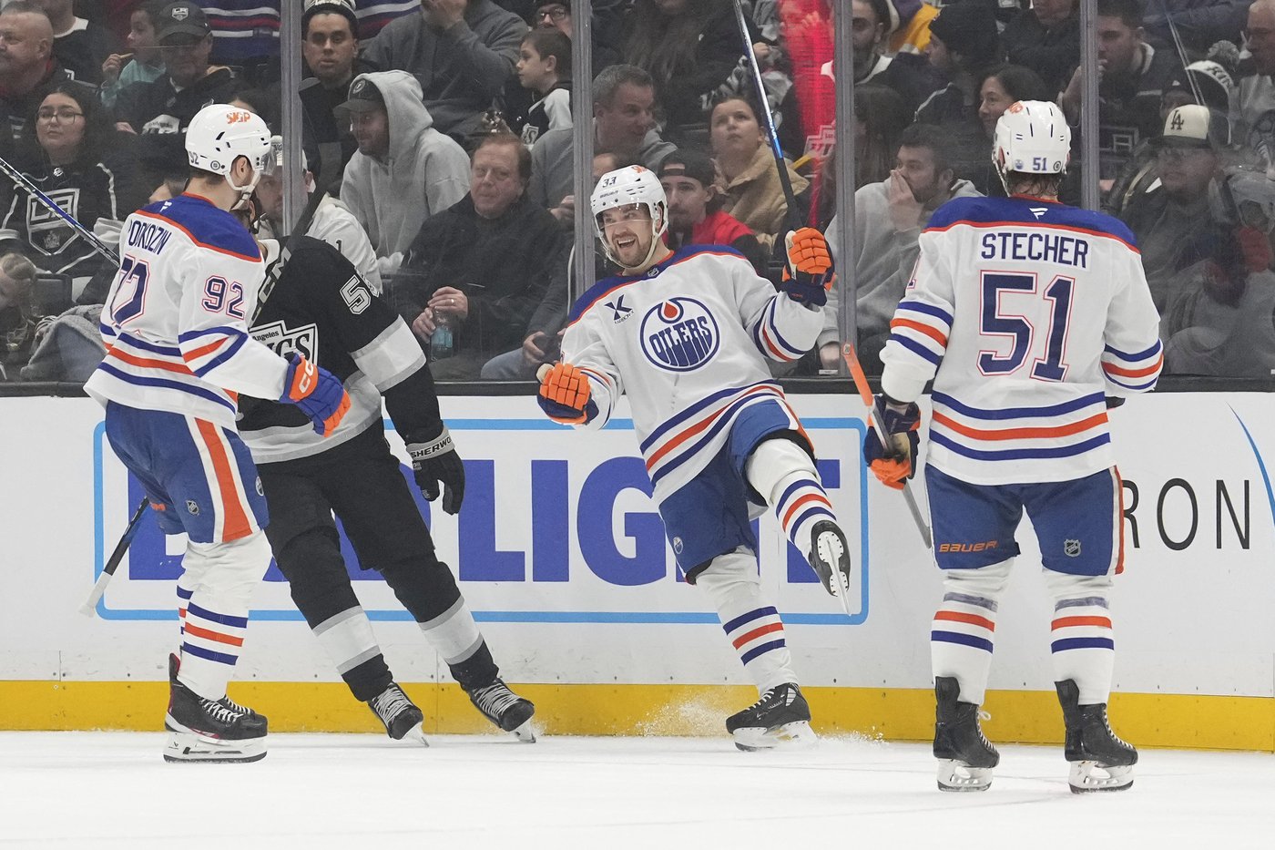 Byfield scores twice for Los Angeles Kings in 4-3 OT win over Edmonton Oilers | iNFOnews.ca