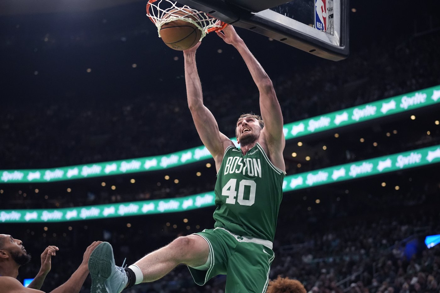 Celtics celebrate 18th NBA title with banner, rings and call from Tatum: 'Let's do it again.' | iNFOnews.ca