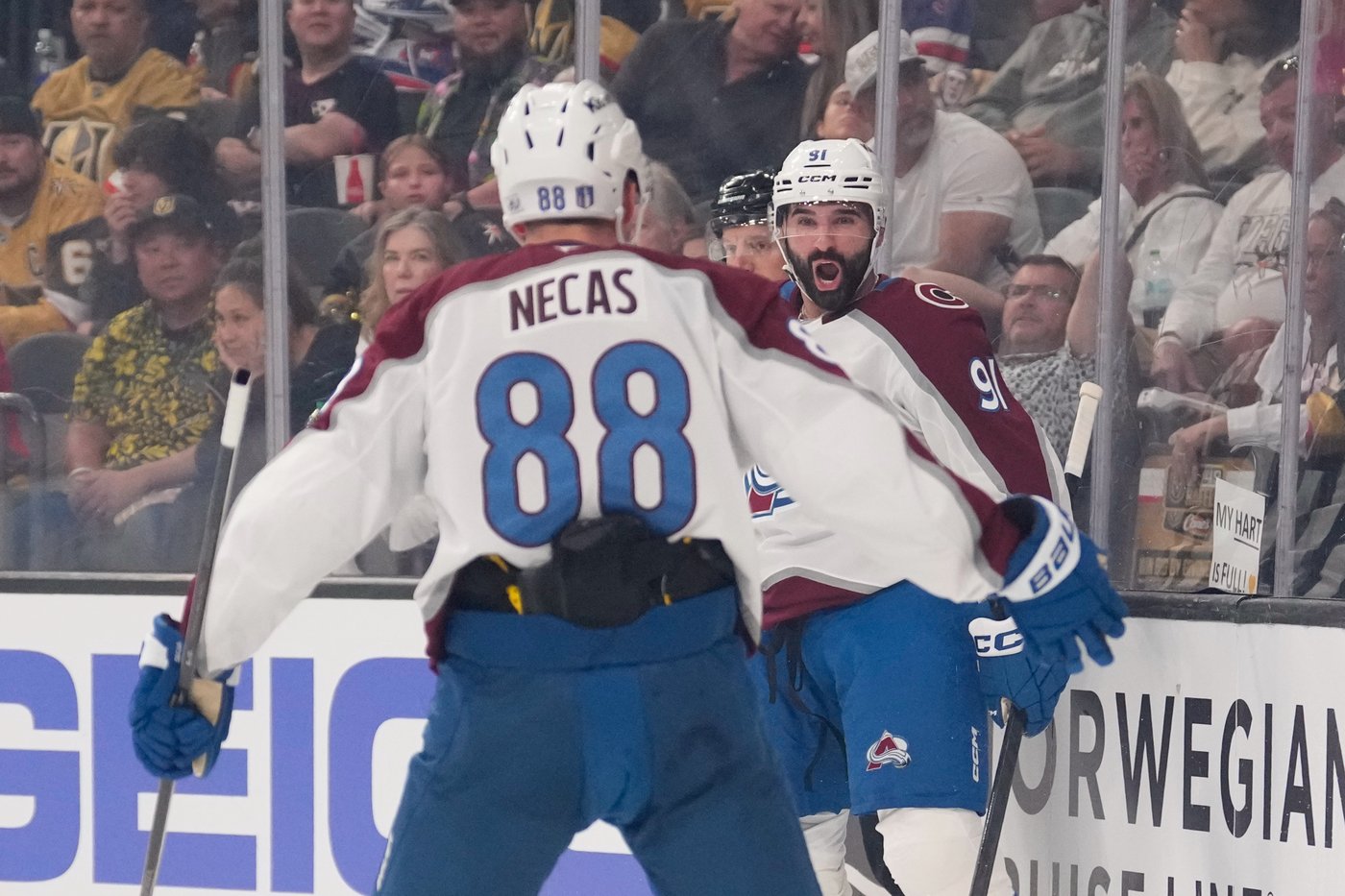 Hertl’s late winner caps Golden Knights’ wild 5-3 rally, giving them a 3-0 series lead on Avalanche | iNFOnews.ca Hertl’s late winner caps Golden Knights’ wild 5-3 rally, giving them a 3-0 series lead on Avalanche | iNFOnews.ca