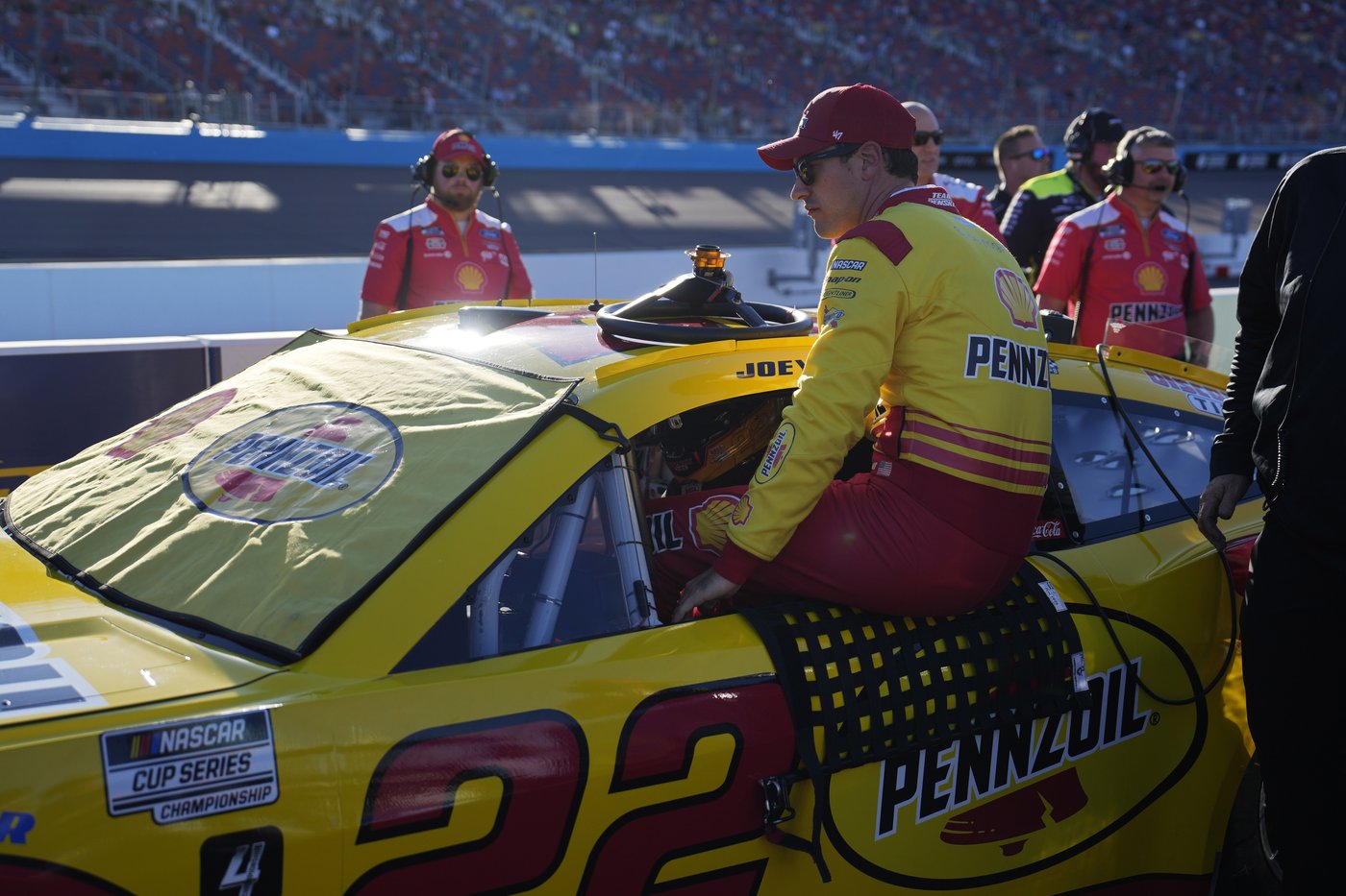 Truex wins pole for final NASCAR full-time race as Logano highest qualifying title contender | iNFOnews.ca