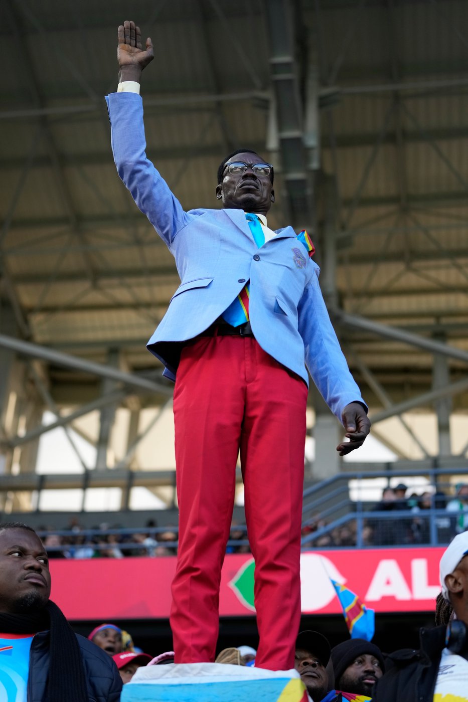 Algeria’s Amoura regrets mocking Congo’s Lumumba statue fan at Africa Cup | iNFOnews.ca Algeria’s Amoura regrets mocking Congo’s Lumumba statue fan at Africa Cup | iNFOnews.ca