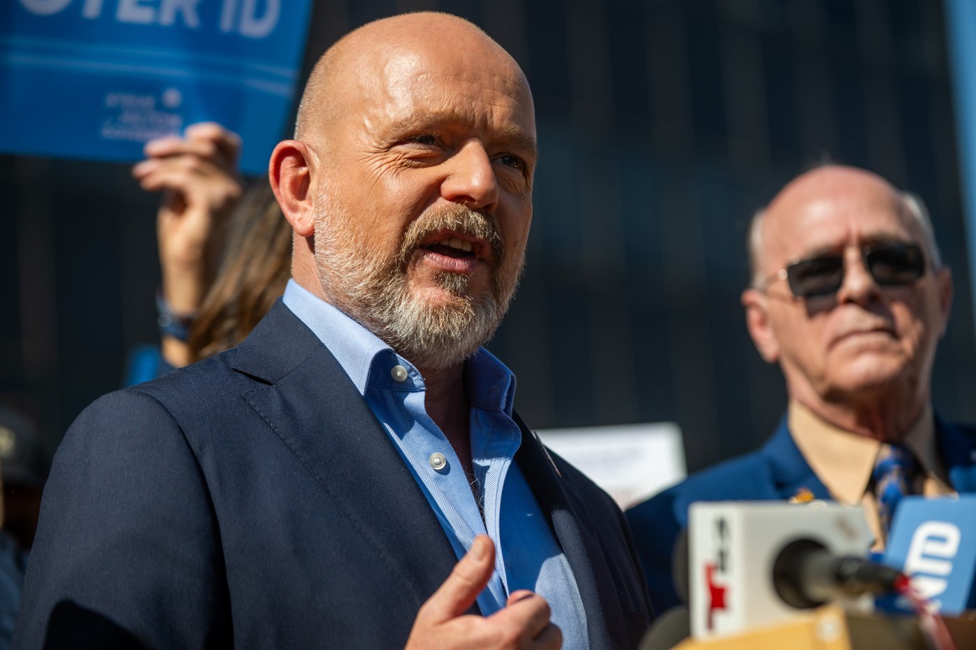 Democrat Xavier Becerra and Republican Steve Hilton will face off in California governor’s race | iNFOnews.ca