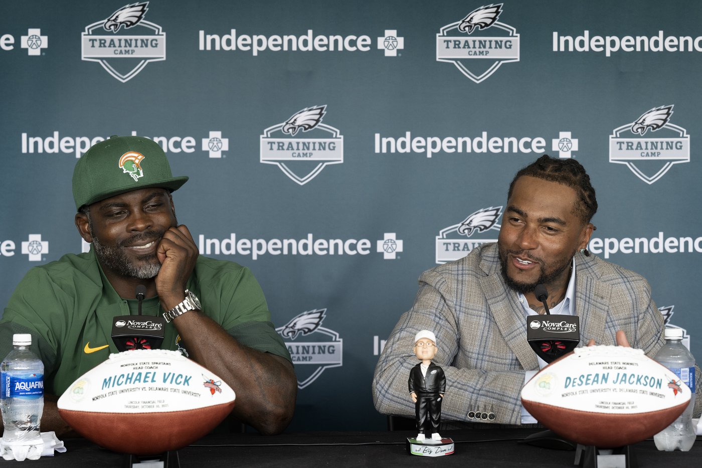 From NFL stars to HBCU head coaches: Vick and Jackson on same path as they briefly reunite in Philly | iNFOnews.ca From NFL stars to HBCU head coaches: Vick and Jackson on same path as they briefly reunite in Philly | iNFOnews.ca