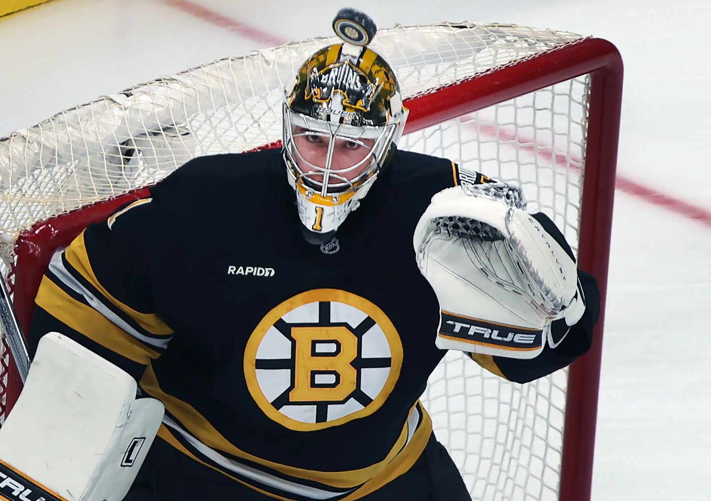Bruins extend points streak to 8 games with 6-4 win over Sharks | iNFOnews.ca Bruins extend points streak to 8 games with 6-4 win over Sharks | iNFOnews.ca