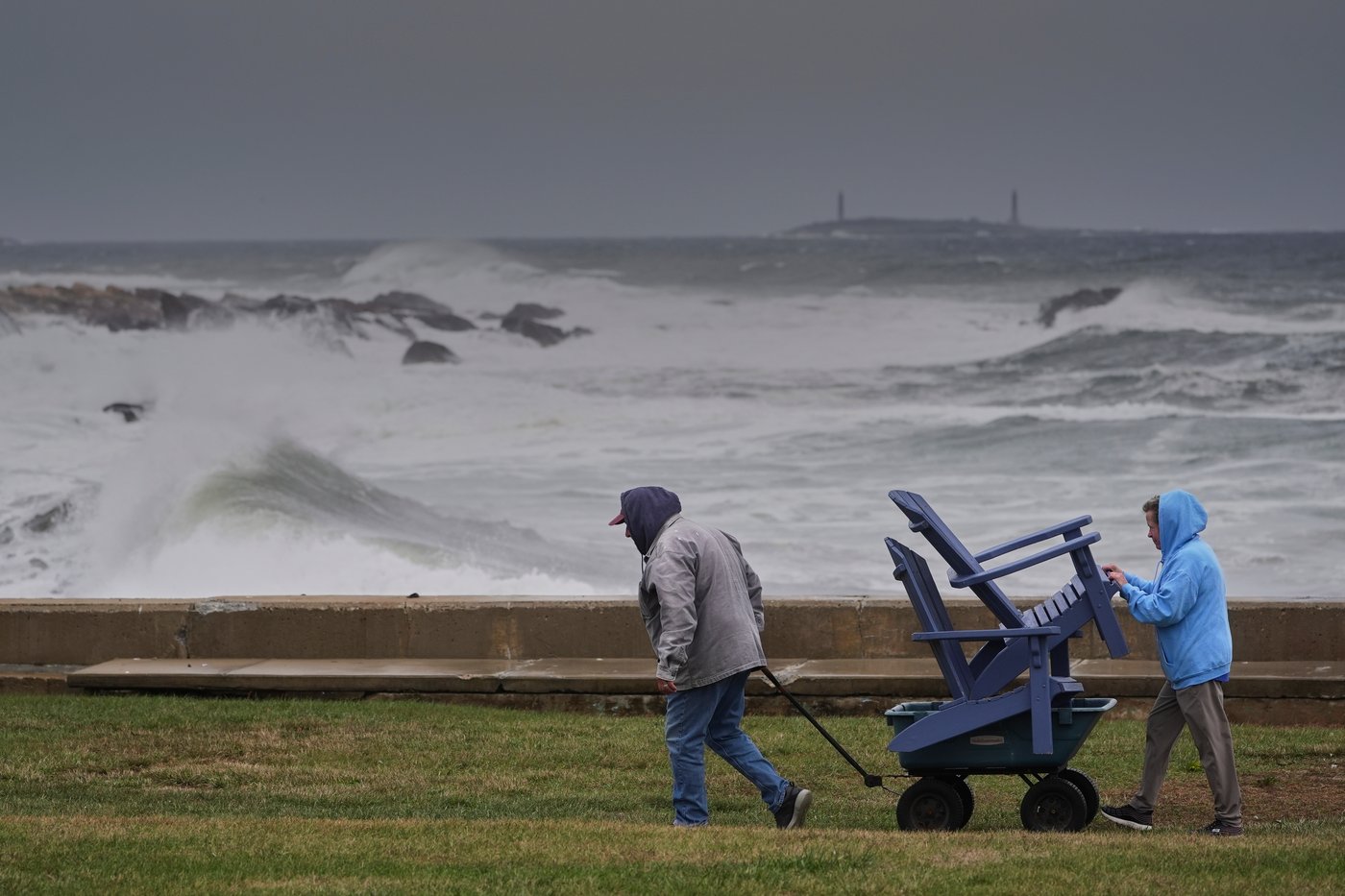 Nor'easter to lash the East Coast with strong winds, flooding and heavy rain | iNFOnews.ca Nor'easter to lash the East Coast with strong winds, flooding and heavy rain | iNFOnews.ca