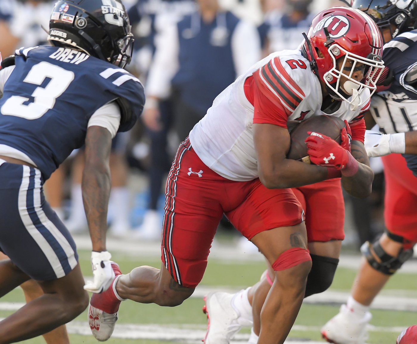 Bernard runs for 182 yards and No. 12 Utah wins Big 12 debut, beating No. 14 Oklahoma State 22-19 | iNFOnews.ca