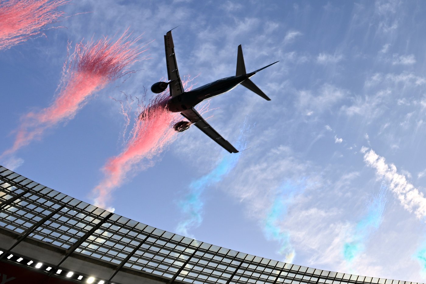 Dramatically low flyby by passenger jets over packed South African stadium sparks safety debate | iNFOnews.ca Dramatically low flyby by passenger jets over packed South African stadium sparks safety debate | iNFOnews.ca