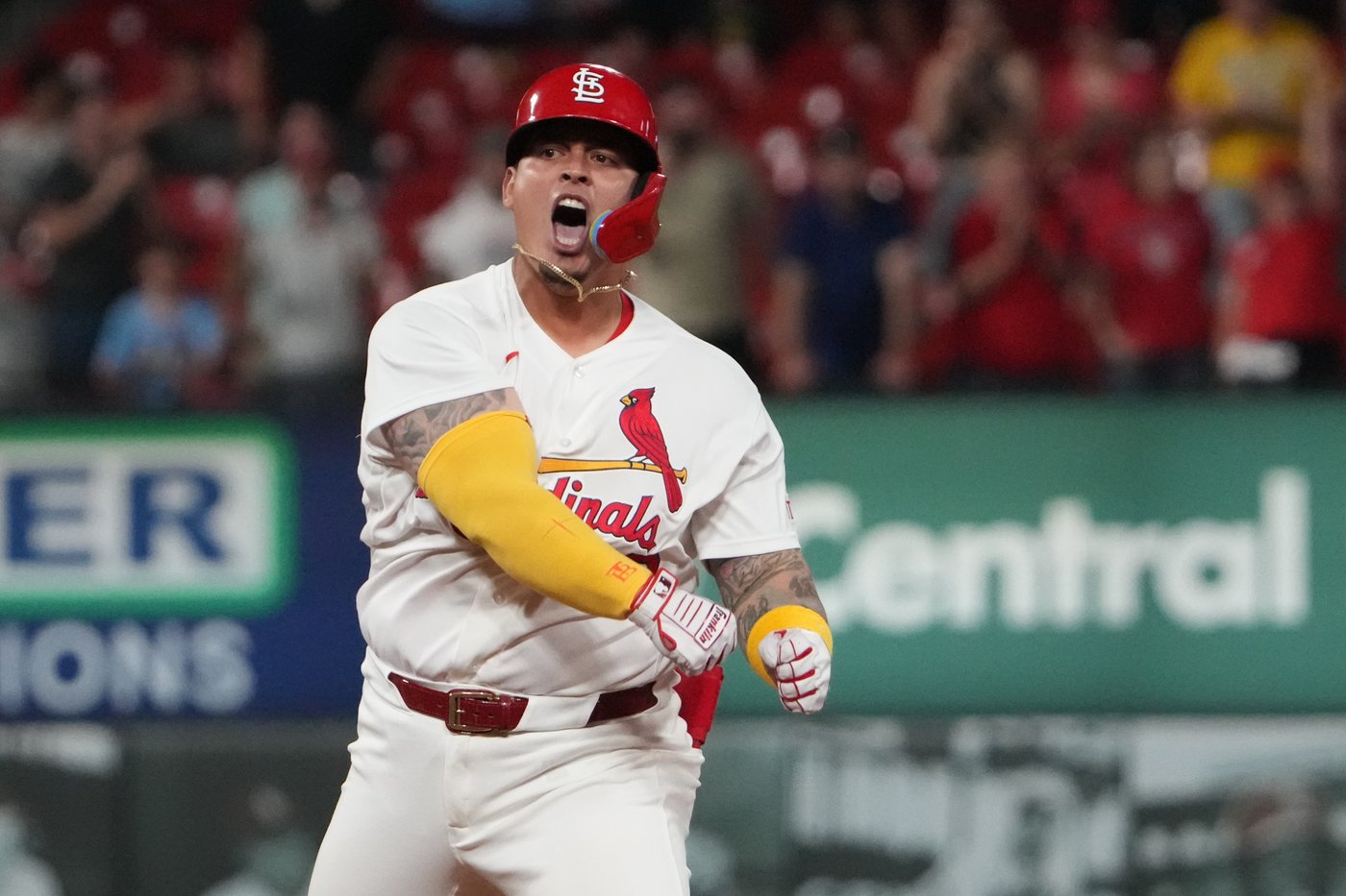 Wetherholt homers twice, Brito error lets Cardinals rally for 6-5, 10-inning win over Guardians | iNFOnews.ca