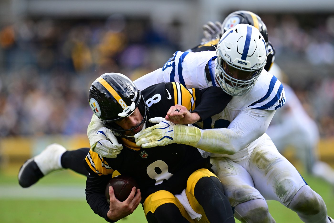 Colts send All-Pro guard Quenton Nelson to Seahawks, DeForest Buckner to 49ers for draft picks | iNFOnews.ca