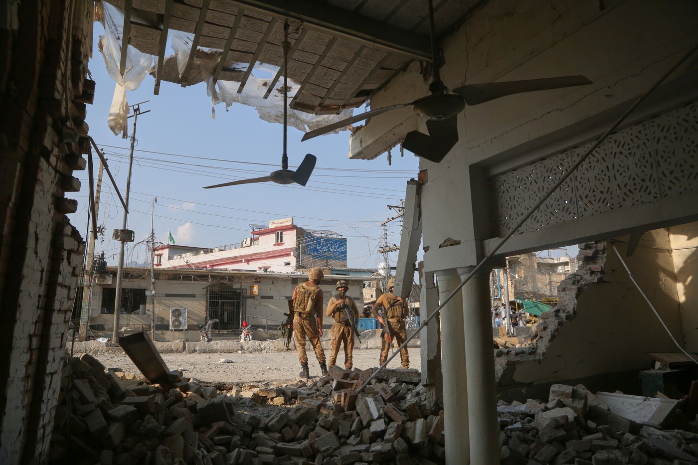Bombing at mosque near police offices in Pakistan kills at least 21 | iNFOnews.ca Bombing at mosque near police offices in Pakistan kills at least 21 | iNFOnews.ca