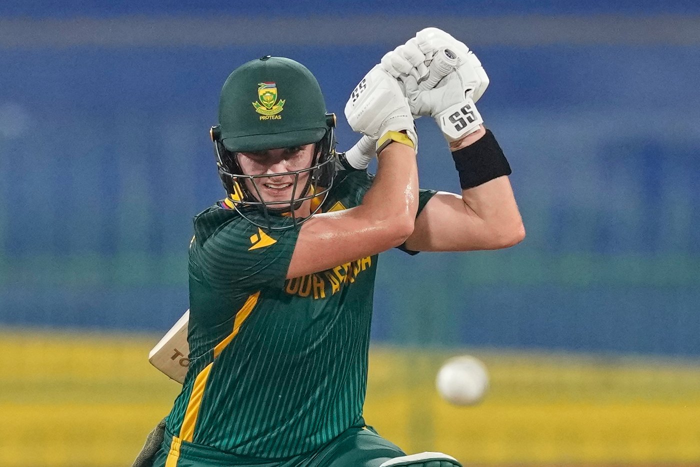 South Africa thumps Sri Lanka in rain-affected Women's Cricket World Cup match | iNFOnews.ca