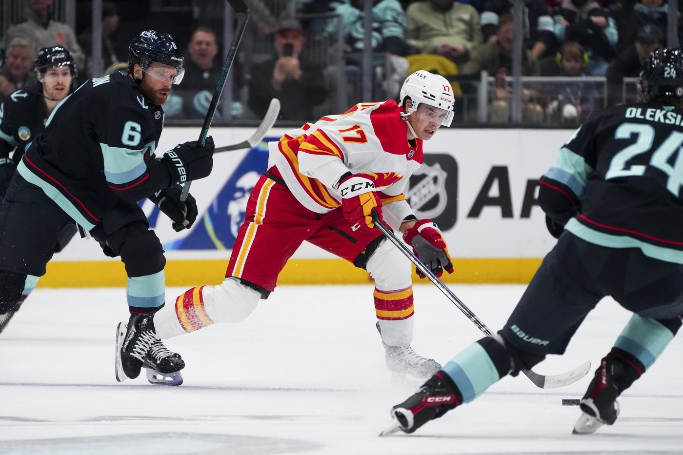 Flames score three times in first period, hang on to beat Kraken 3-2 | iNFOnews.ca Flames score three times in first period, hang on to beat Kraken 3-2 | iNFOnews.ca