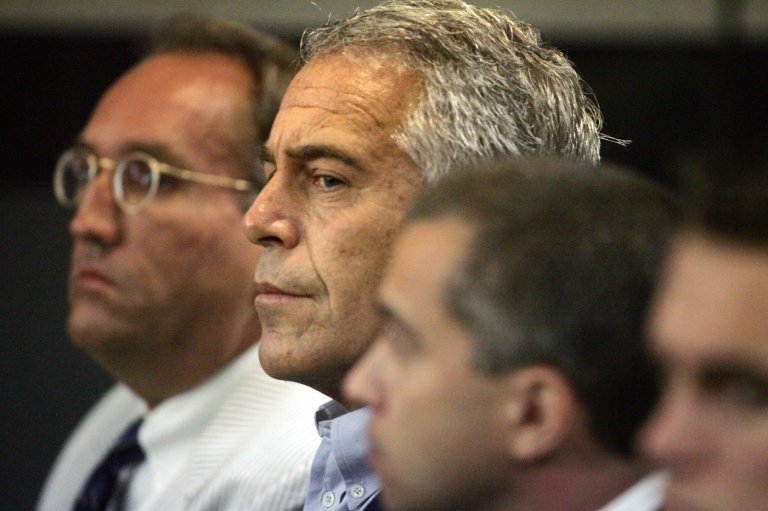 How chummy is too chummy? Epstein emails shine light on relationships between journalists, sources | iNFOnews.ca