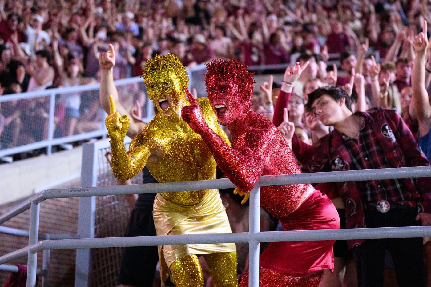No. 19 SMU, Florida State kick off after nearly 2-hour delay due to power outage | iNFOnews.ca