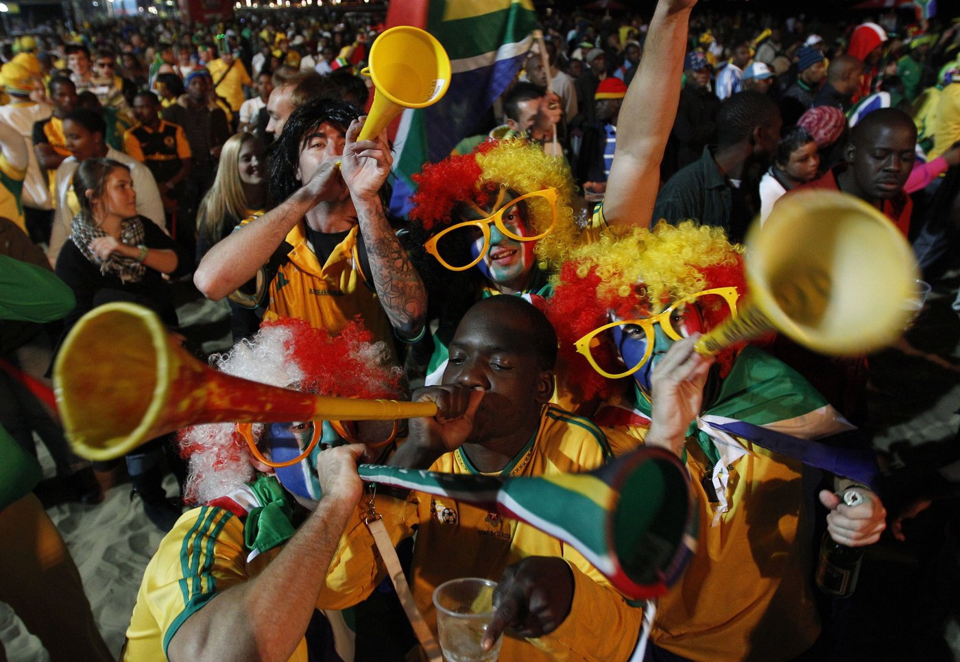 FIFA's World Cup stadium code bans vuvuzelas, says body paint isn't clothing | iNFOnews.ca