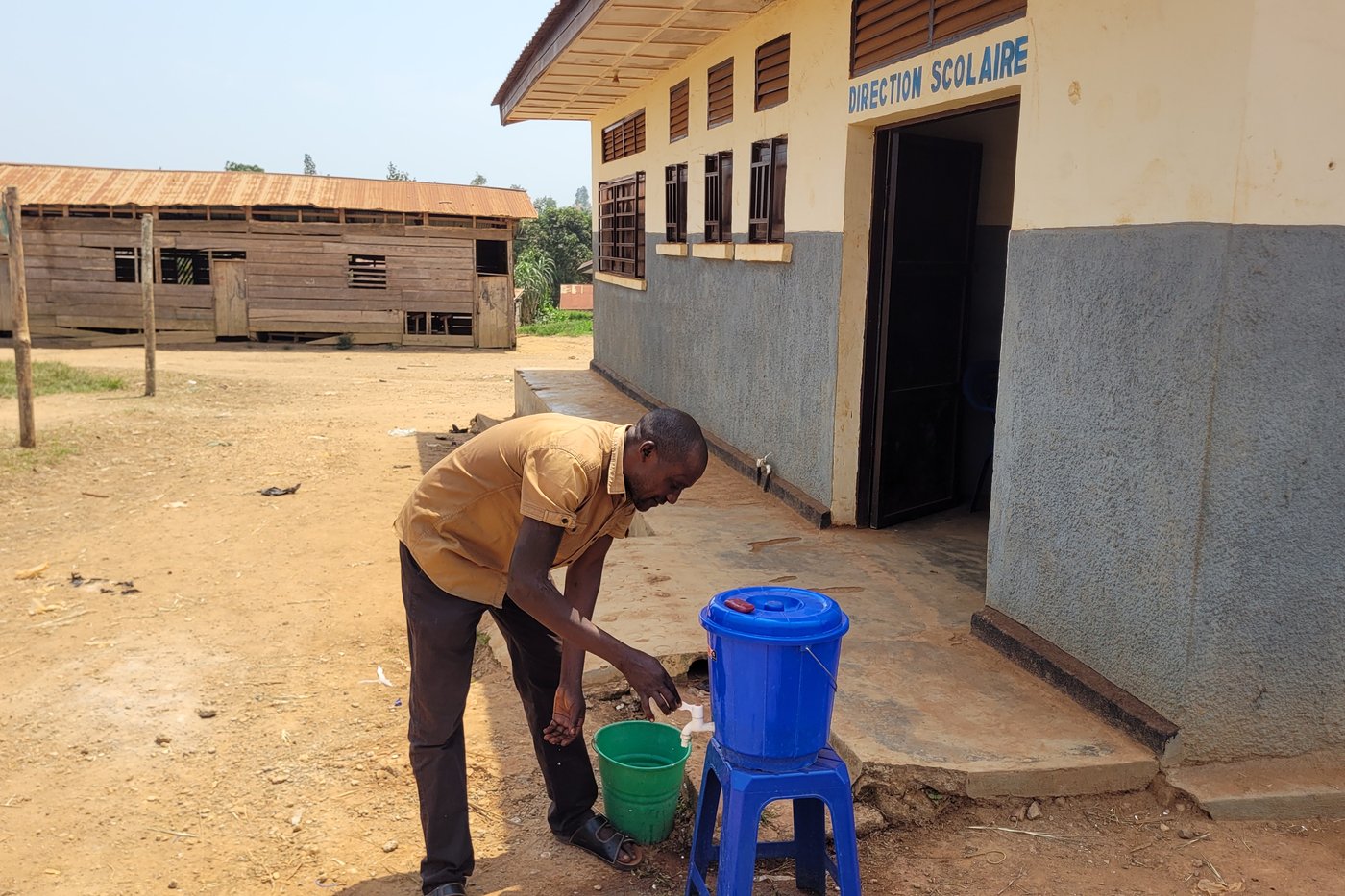 Parents and teachers in Congo urge delay of school resumption as Ebola outbreak rages on | iNFOnews.ca Parents and teachers in Congo urge delay of school resumption as Ebola outbreak rages on | iNFOnews.ca