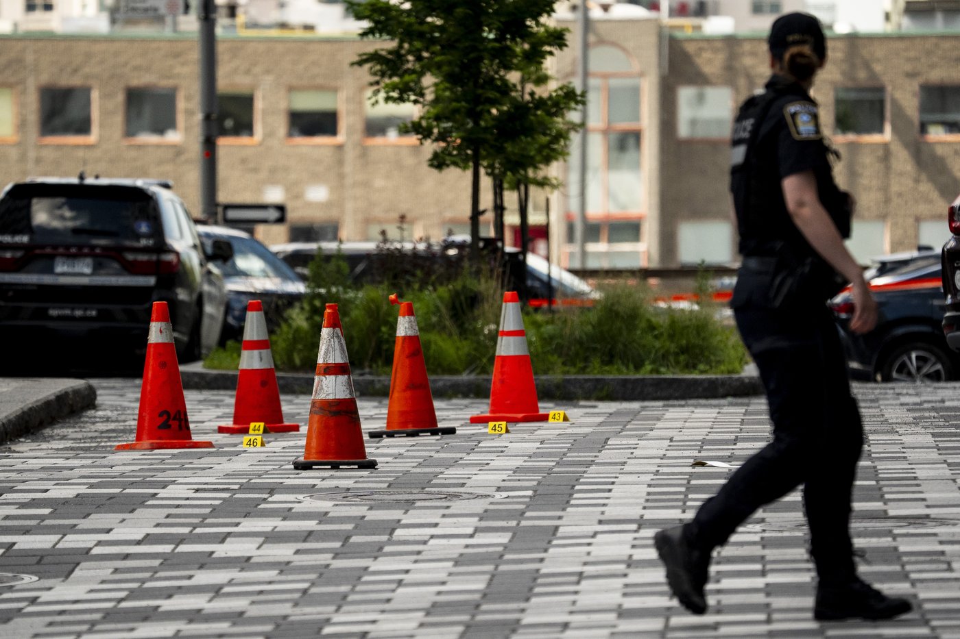 Locals from Montreal neighbourhood struggling to process what happened after shooting | iNFOnews.ca