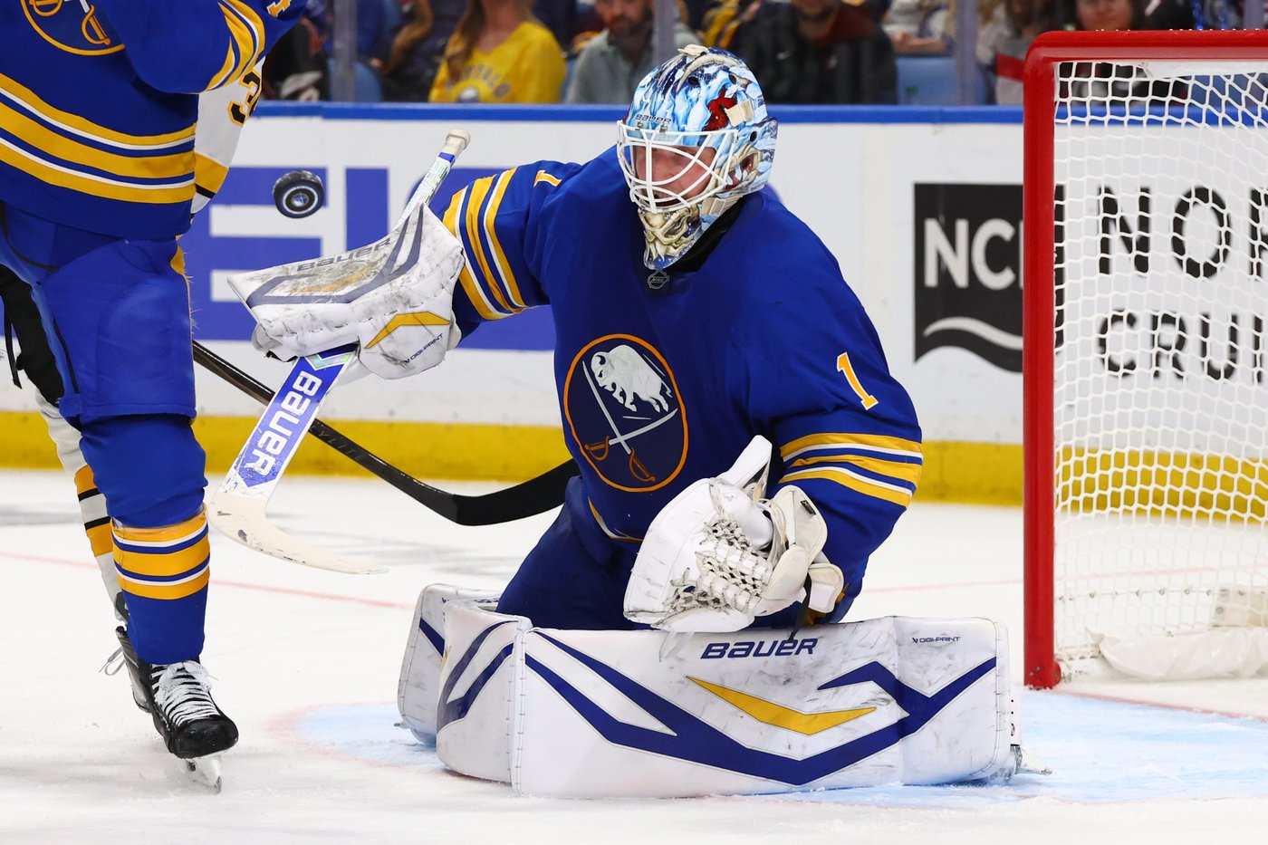 Sabres return to Luukkonen in goal after back-to-back blowout losses to Habs | iNFOnews.ca