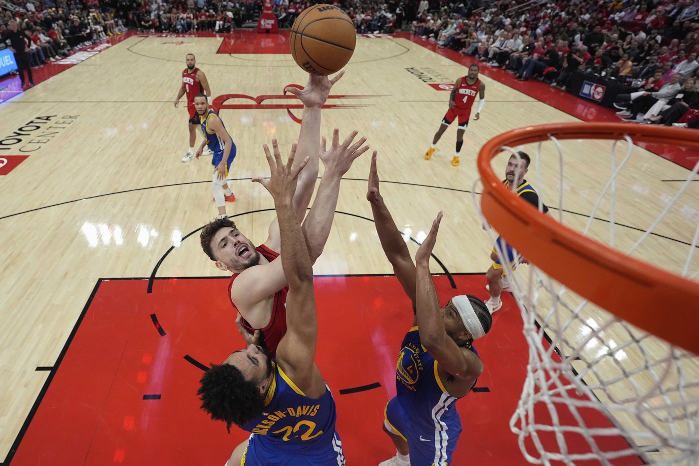 Warriors return home to Chase Center with another chance to close out 1st-round series with Rockets | iNFOnews.ca Warriors return home to Chase Center with another chance to close out 1st-round series with Rockets | iNFOnews.ca